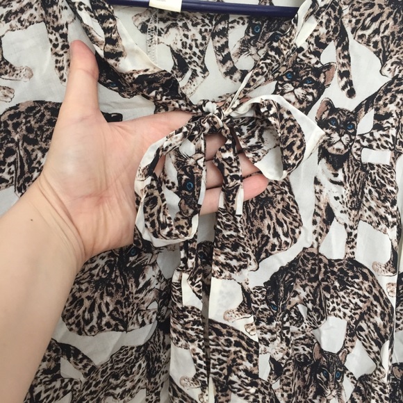 Cats Print Pussycat Bow Light Blouse H&M - Picture 8 of 10